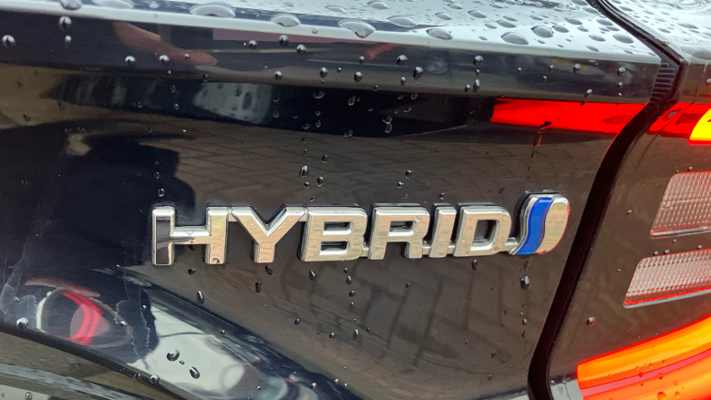 Toyota Yaris 1.5 Hybrid Design 5dr CVT Hybrid Hatchback